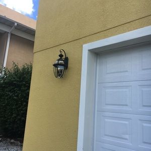 Meet your Posher, Lara